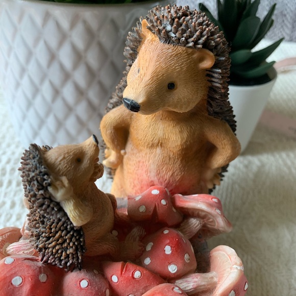 Cute little porcupine decoration - Picture 5 of 7